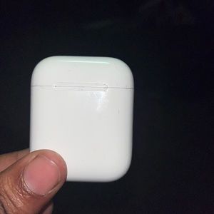 1st Gen Apple Airpods